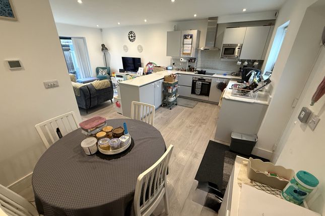 Beckley Mews, Northolt photo 2
