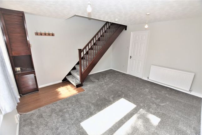 37, Hazelwood Park Close, Chigwell photo 2