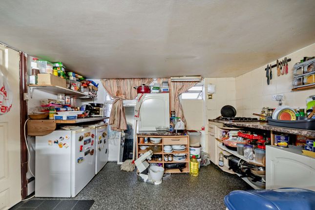 223, Neville Road, London photo 2