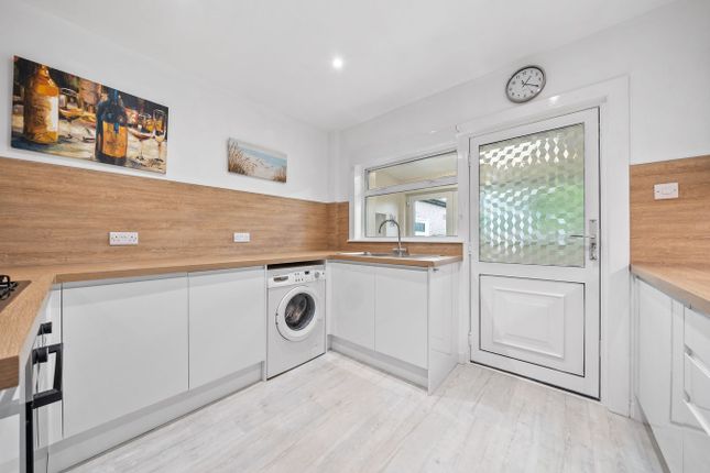 26, Parkview Avenue, Falkirk photo 2