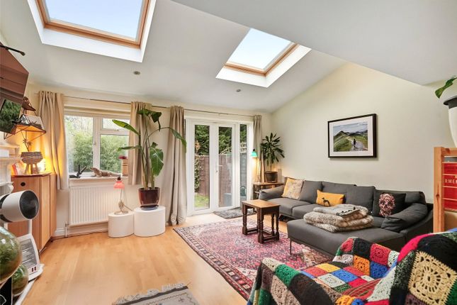 36a, Strawberry Vale, Twickenham photo 3