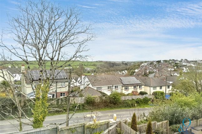 2, Carne Close, Fowey photo 3
