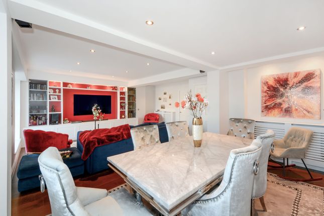 Penthouse for sale in Rope Street, London