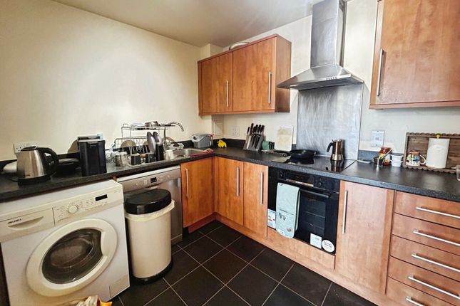 Flat 16, 20, Kennet Street, Berkshire photo 2