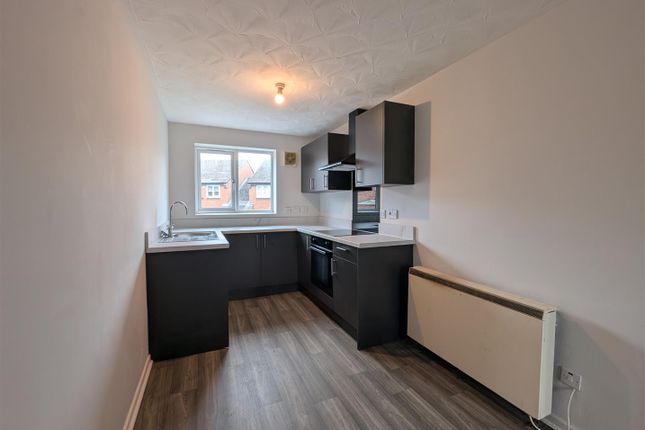 3, Bakers Court, Maude Street, Darlington photo 2