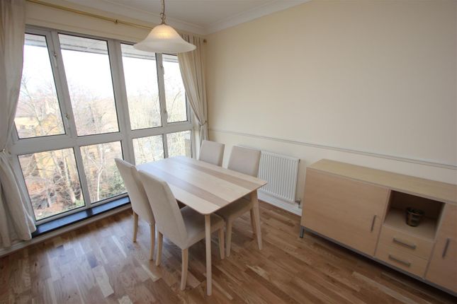 Flat to rent in Hermitage Waterside, Thomas More Street, Wapping
