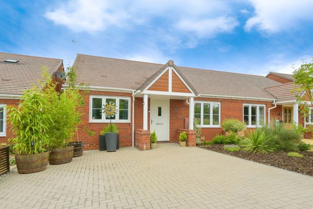 2-bed house on 91, Cozens Grove, Shrivenham, £300,000