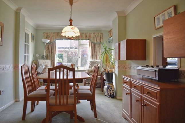 7, Meadow Close, Newark photo 4