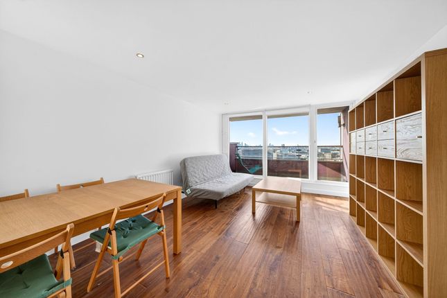 Flat 47, Mallard Point, London photo 2