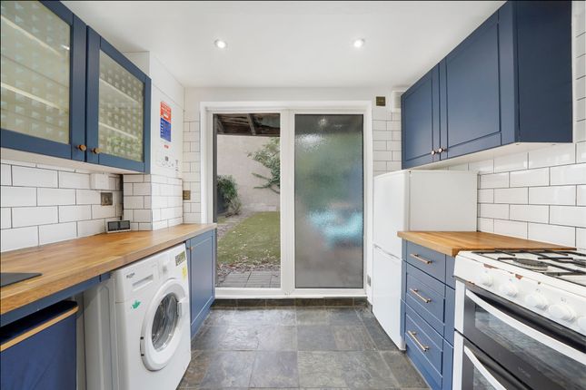 28a Cruikshank Road, London photo 2
