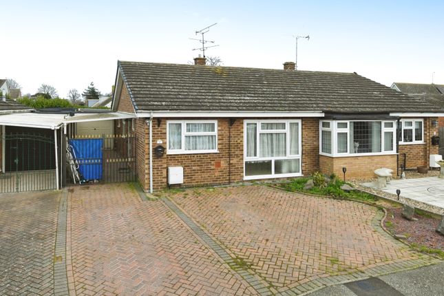 Thumbnail Bungalow for sale in Willow Close, Burnham-On-Crouch, Essex