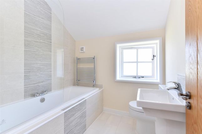 3 Sibsey Court, Boston photo 4