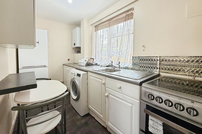 155, Verity Way, Stevenage photo 2