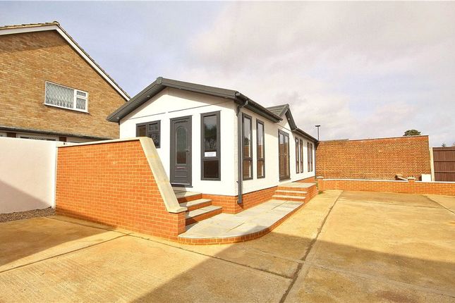 Thumbnail Bungalow to rent in Main Street, Feltham