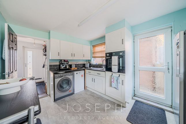 29 Sheldrake Drive, Ipswich photo 3