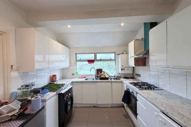 31 Kingsway, Wembley photo 5