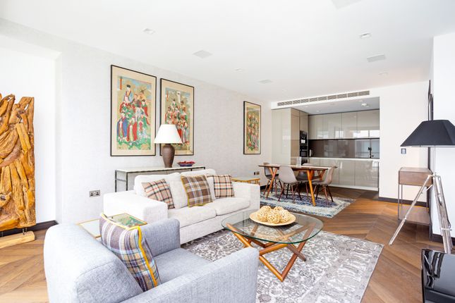 Thumbnail Flat for sale in Balmoral House, Earls Way, London