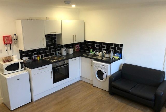 Thumbnail Flat to rent in Park Avenue, East End, Dundee