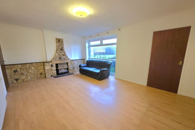 11, Willow Close, Warwickshire photo 4