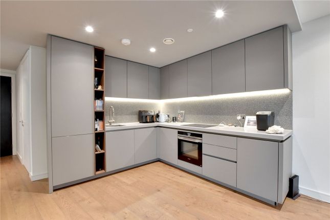 1004, 2 Cutter Lane, Greenwich photo 4
