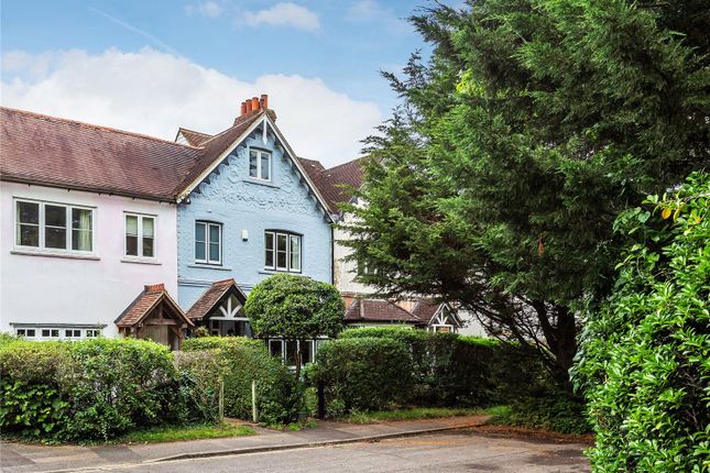 Town house for sale in Hoskins Road, Oxted, Surrey