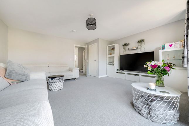 2 Tull Drive, Chichester photo 3