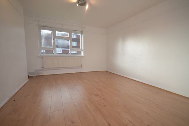 Hermitage Road, London photo 2