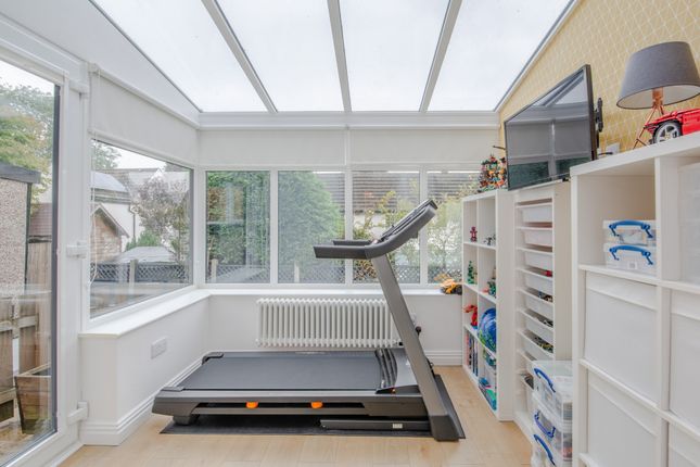 20, Longwood Avenue, West Yorkshire photo 4