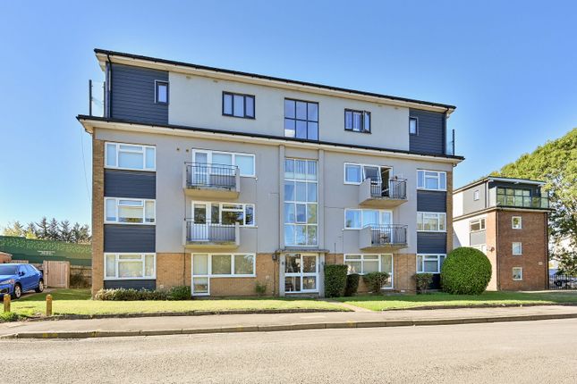 Badminton Close, Northolt photo 3