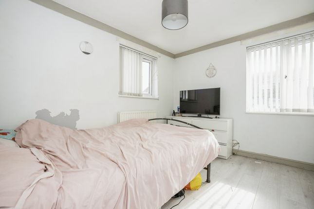 End terrace house for sale in St Hildas Way, Gravesend, Kent