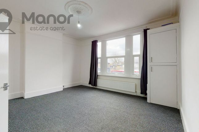 Thumbnail Studio to rent in Romford Road, Manor Park