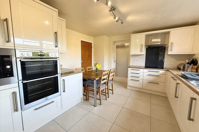 15, Stella Avenue, Nottingham photo 3