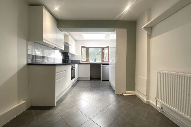 21, Melton, Milton Keynes photo 2