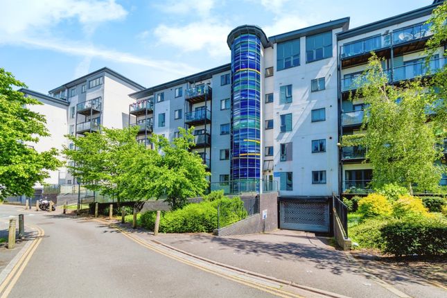 Flat for sale in The Compass, Southampton