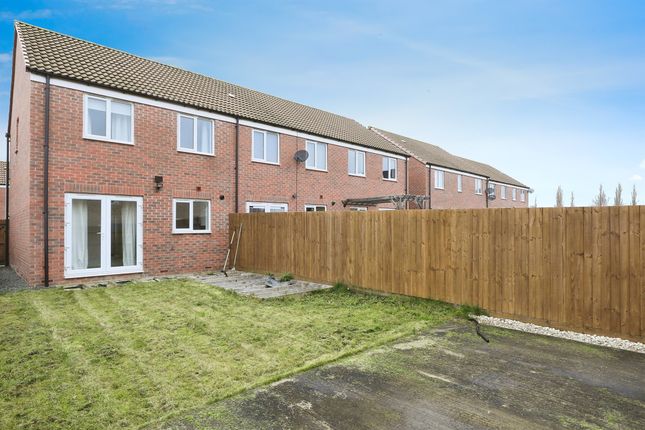 End terrace house for sale in White Park Place, Retford