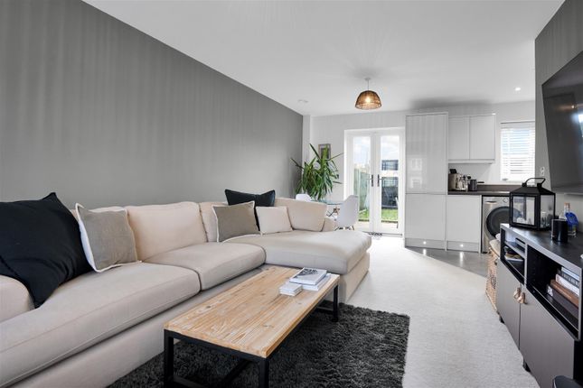 6, Dorset Square, Manningtree photo 2