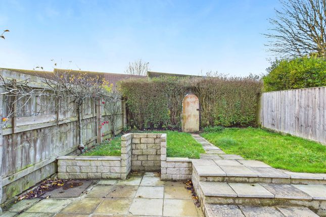 50, Arnolds Way, Cirencester photo 4