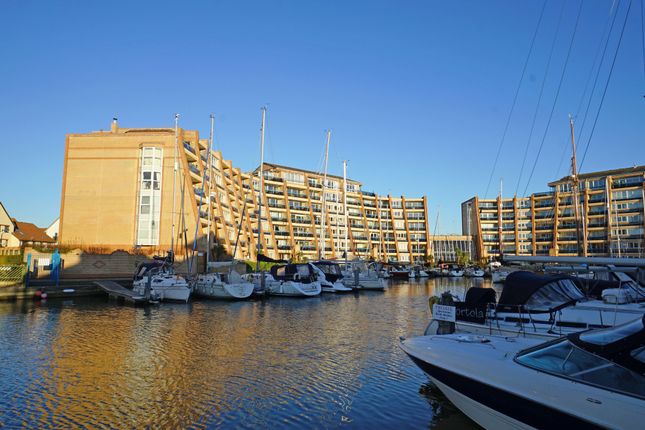 Flat for sale in Oyster Quay, Port Solent