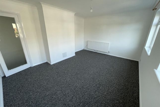 2-bed flat on Fitzalan Court, Flat 1, Fitzalan Road, Littlehampton, £1,250/mo