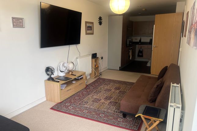 Flat 59 Coppermill Heights, Mill Mead Road, London photo 3
