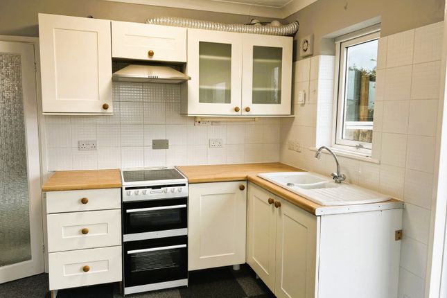 Flat to rent in 25 Bosvenna View, Bodmin, Cornwall