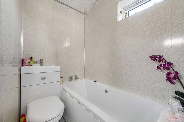 18, Mount Culver Avenue, Sidcup photo 4