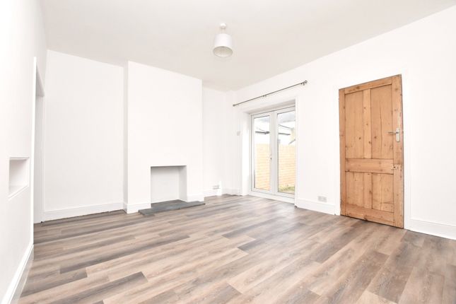 Thumbnail Terraced house to rent in New North Road, Exmouth, Devon