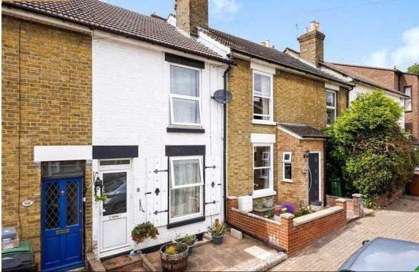 Thumbnail Terraced house to rent in Heathorn Street, Maidstone