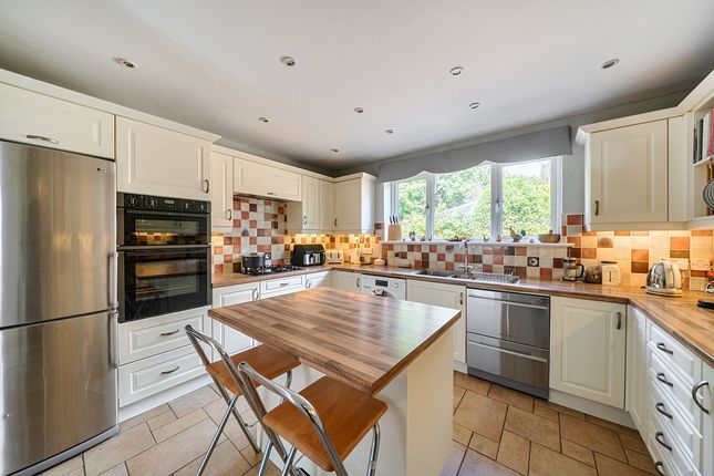 West Lodge, Balmoral Way, Southampton photo 4
