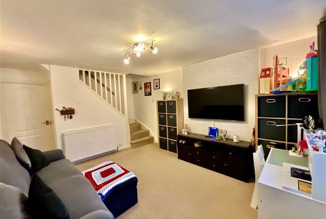 3, Oakworth View Halfway, Sheffield photo 2