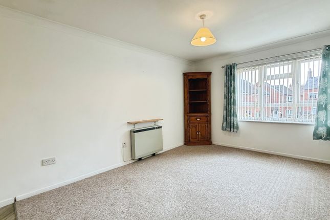 32, Fountain Court, Westbury photo 3