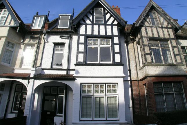 Thumbnail Flat to rent in Guilford Avenue, Surbiton