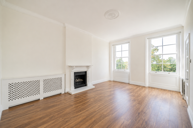 Flat 3, 49, Ladbroke Grove, London photo 4