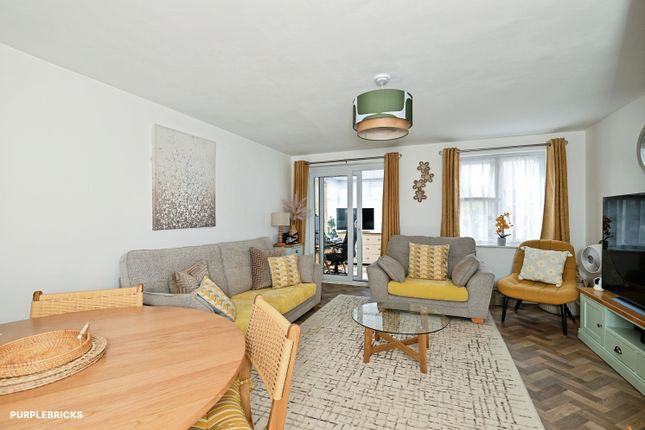 5, Orchid Close, Sheerness photo 2